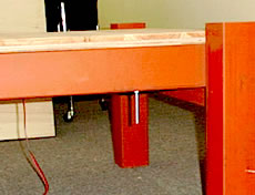 試作、検討時のステージの床板と鉄骨橋脚